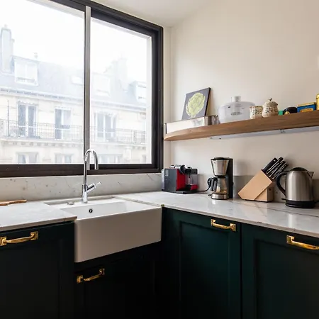 Veeve - Footsteps From Trocadero Apartamento *